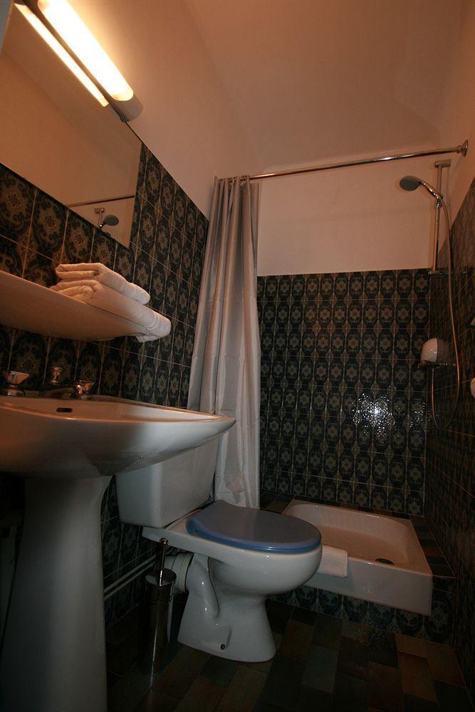 Auberge Du Cabestan Hotel Audierne Dış mekan fotoğraf