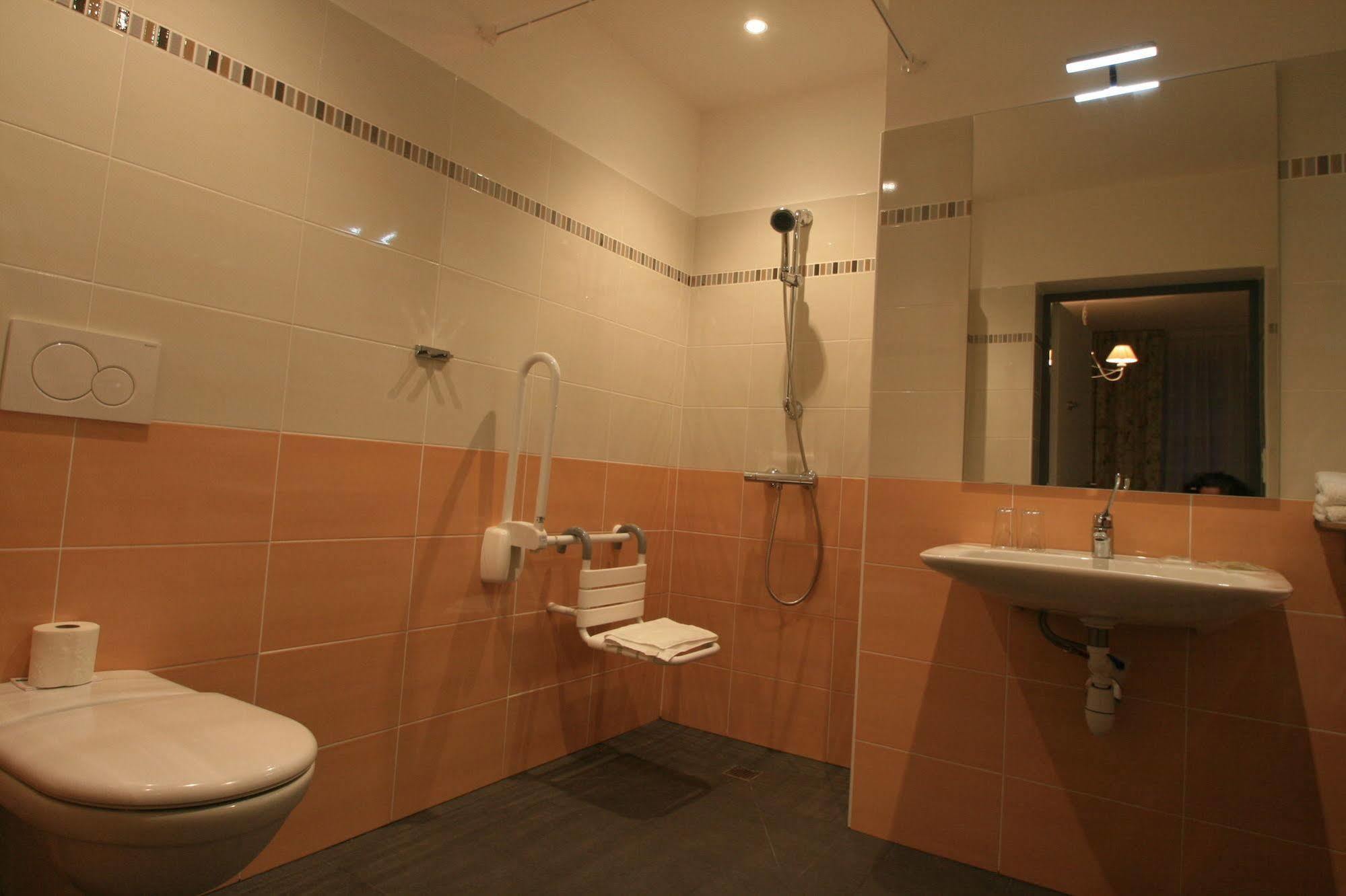 Auberge Du Cabestan Hotel Audierne Dış mekan fotoğraf